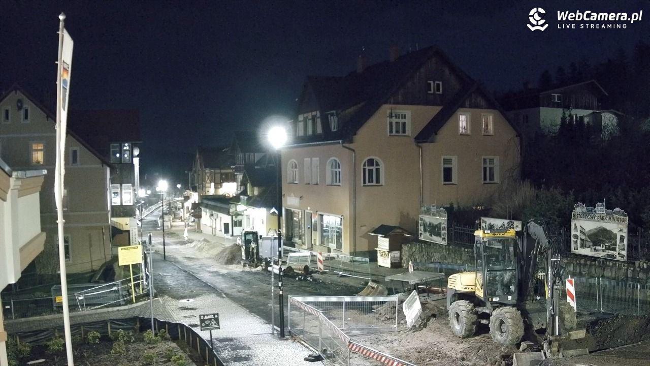 Karpacz - widok na deptak - 29 marzec 2026, 20:26