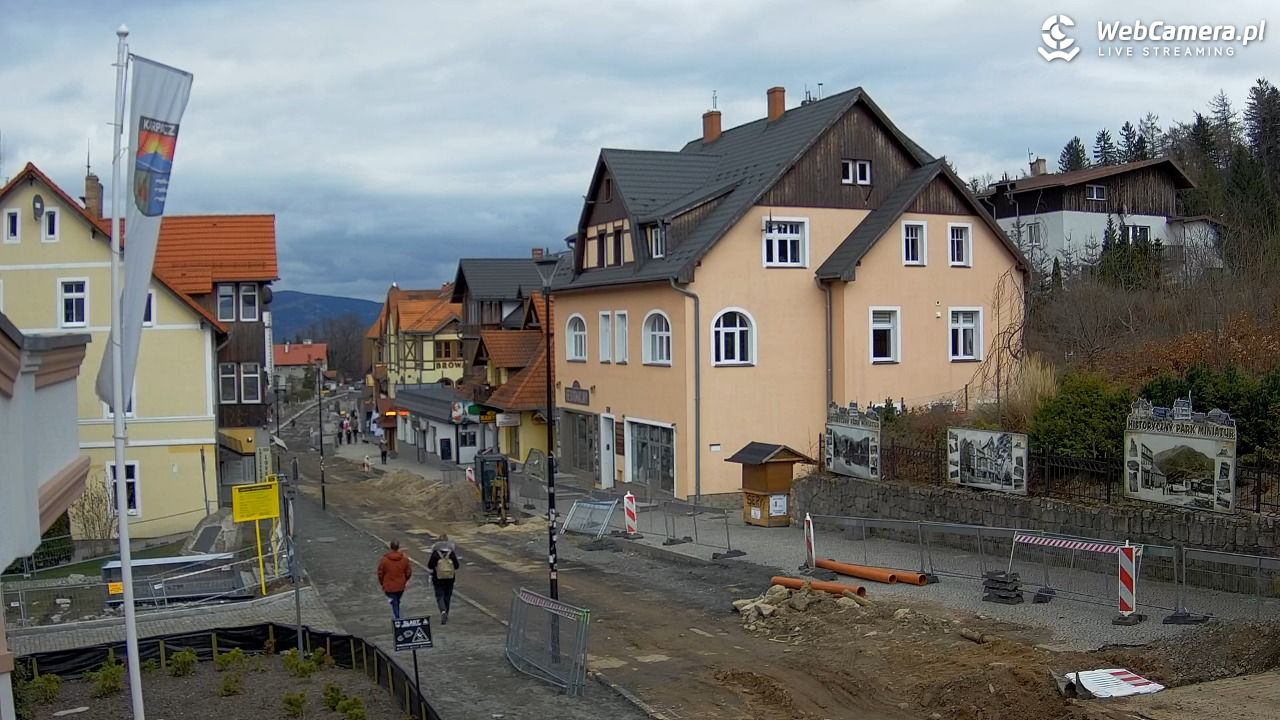 Karpacz - widok na deptak - 30 marzec 2026, 16:33