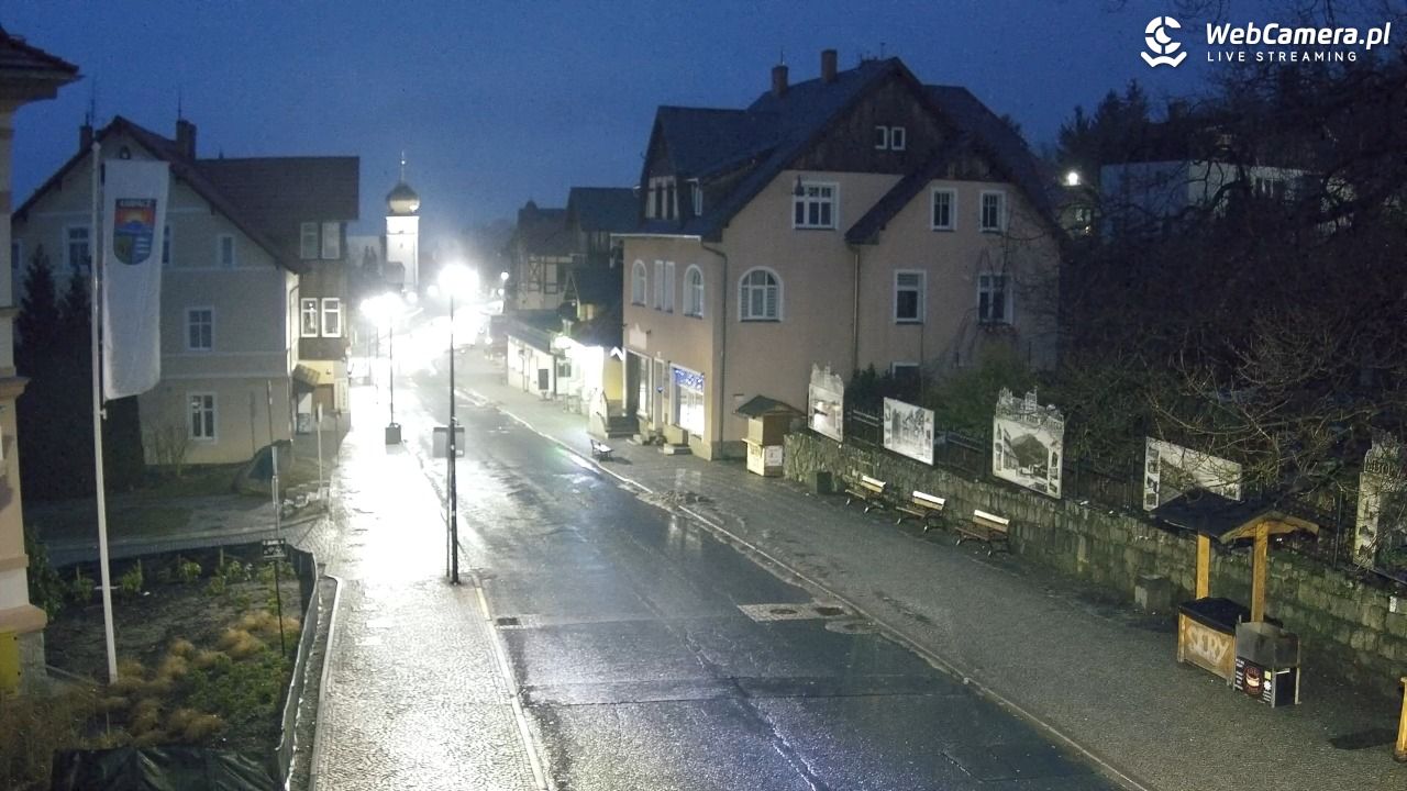 Karpacz - widok na deptak - 07 luty 2026, 06:48