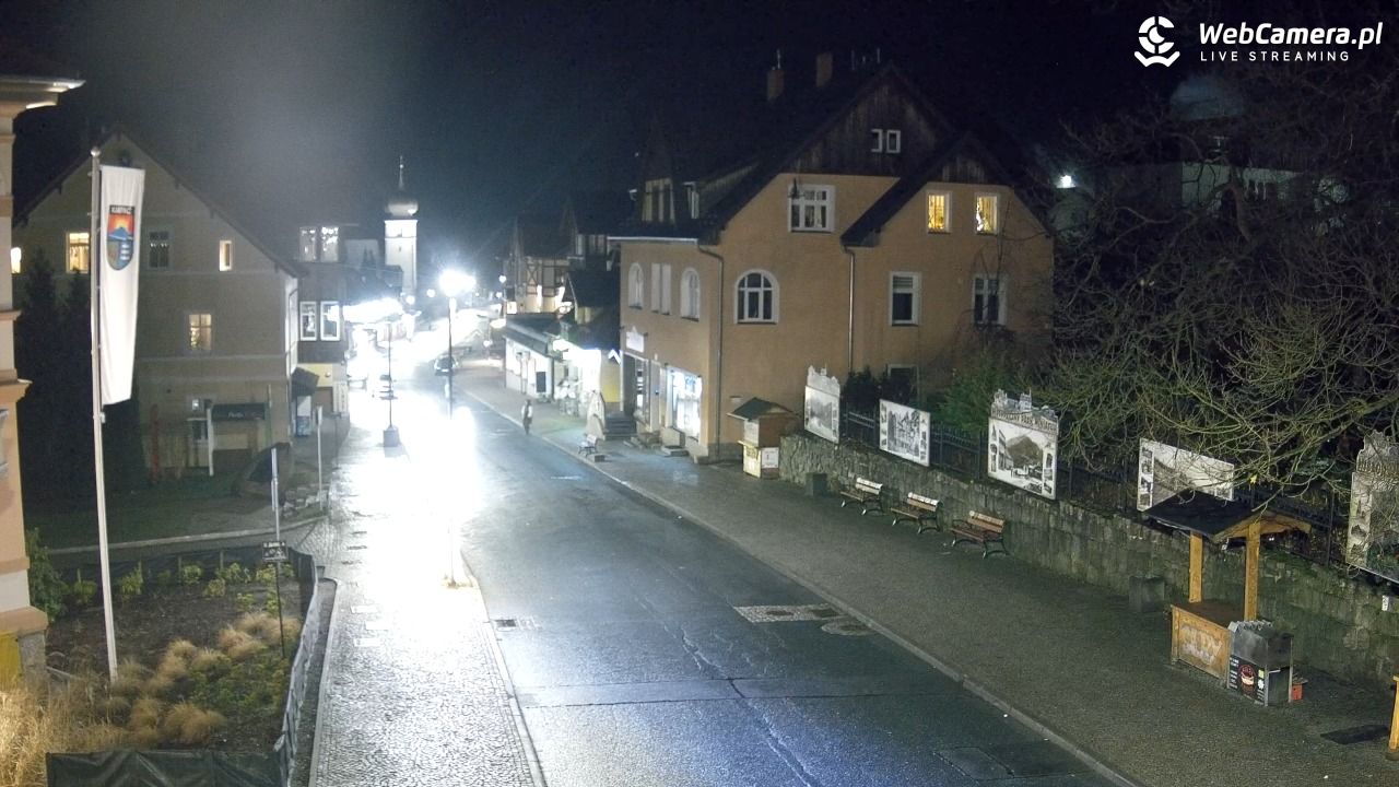 Karpacz - widok na deptak - 21 grudzień 2025, 20:51