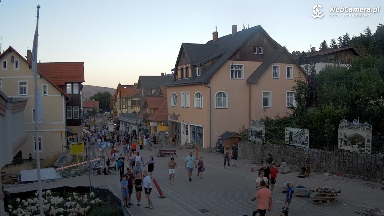 Karpacz - widok na deptak - 15 sierpień 2026, 19:53