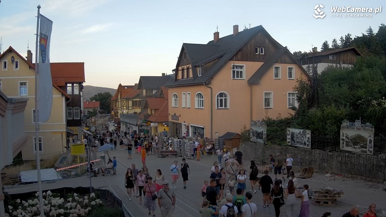 Karpacz - widok na deptak - 14 sierpień 2026, 20:01
