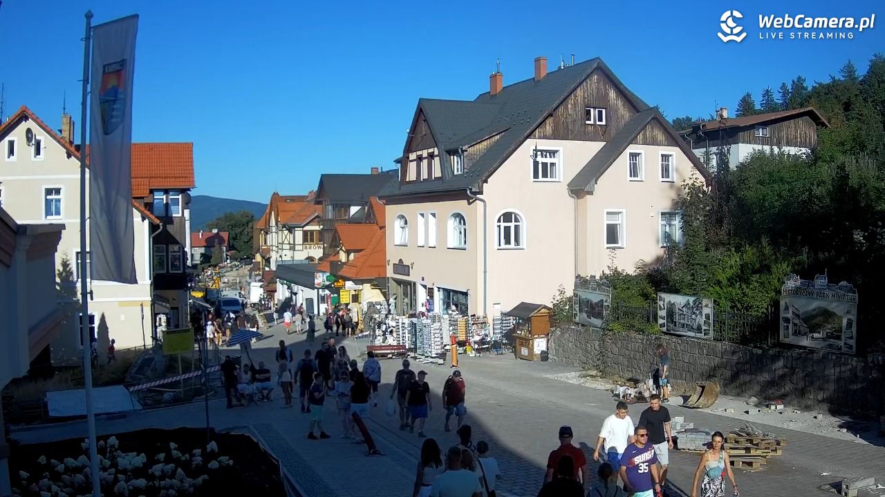 Karpacz - widok na deptak - 14 sierpień 2026, 18:02
