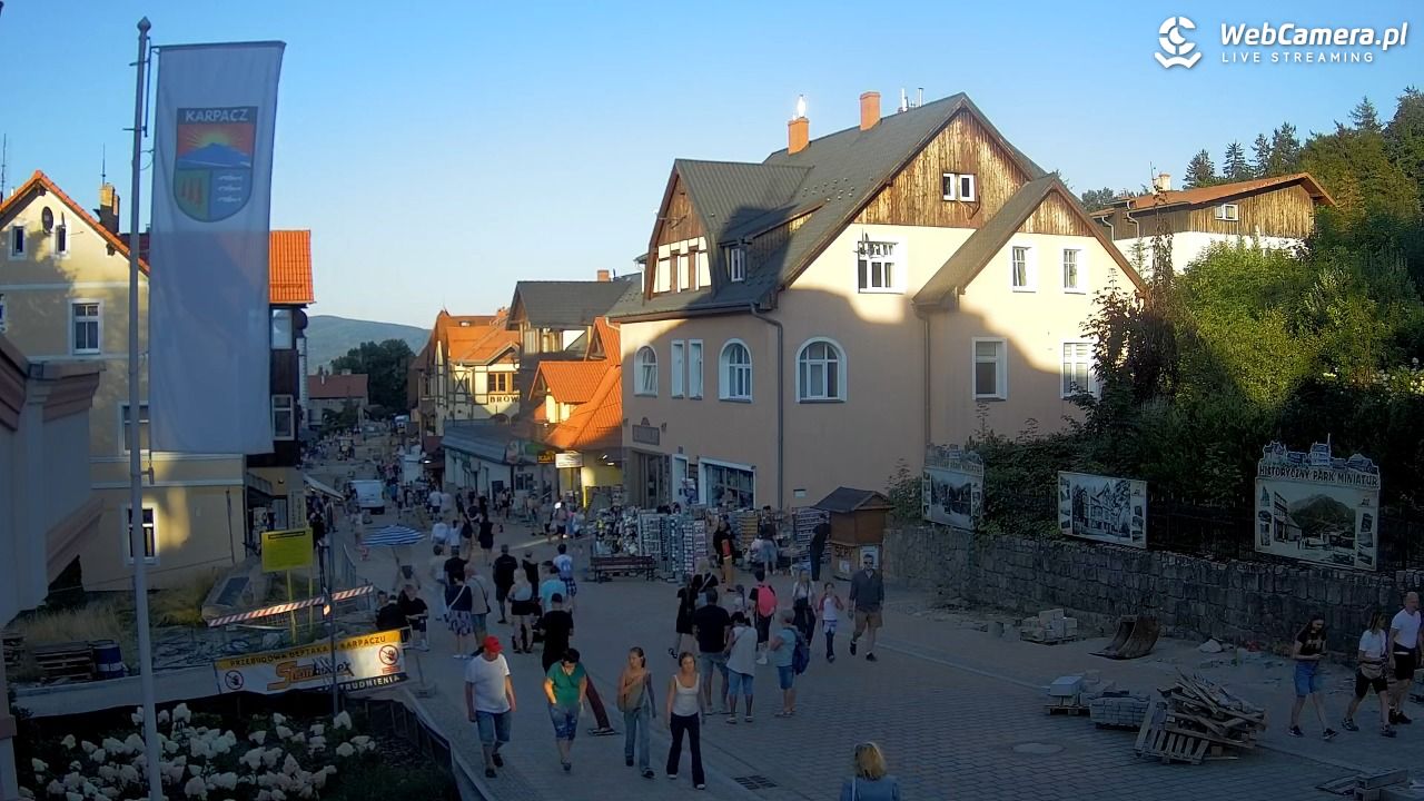Karpacz - widok na deptak - 13 sierpień 2026, 19:18