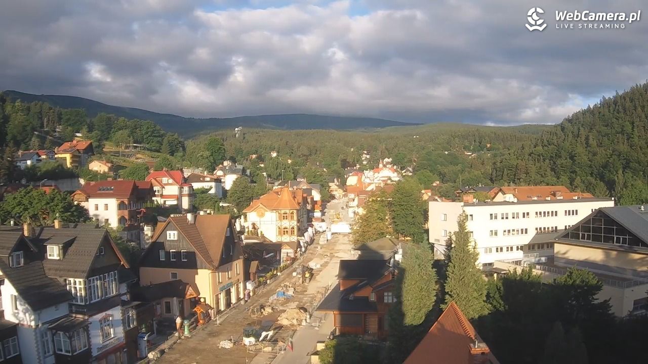 Karpacz - panorama miasta - 21 lipiec 2026, 06:29