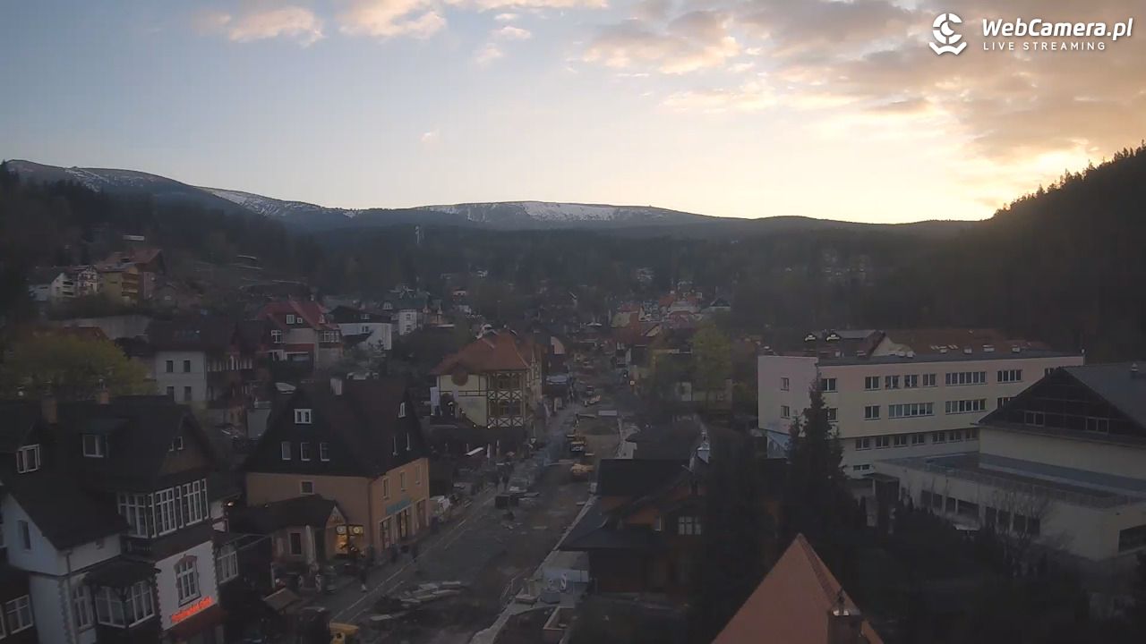 Karpacz - panorama miasta - 21 kwiecień 2026, 19:38