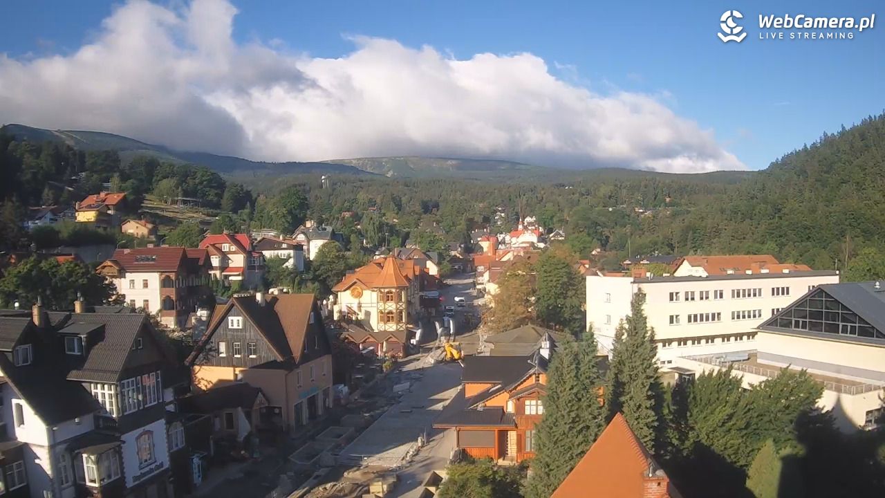 Karpacz - panorama miasta - 01 wresień 2026, 08:06