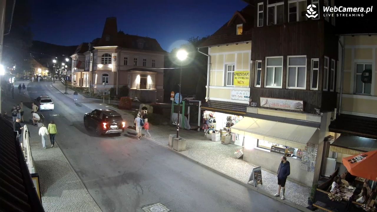 Karpacz - Nowy widok na deptak - 19 sierpień 2025, 21:07