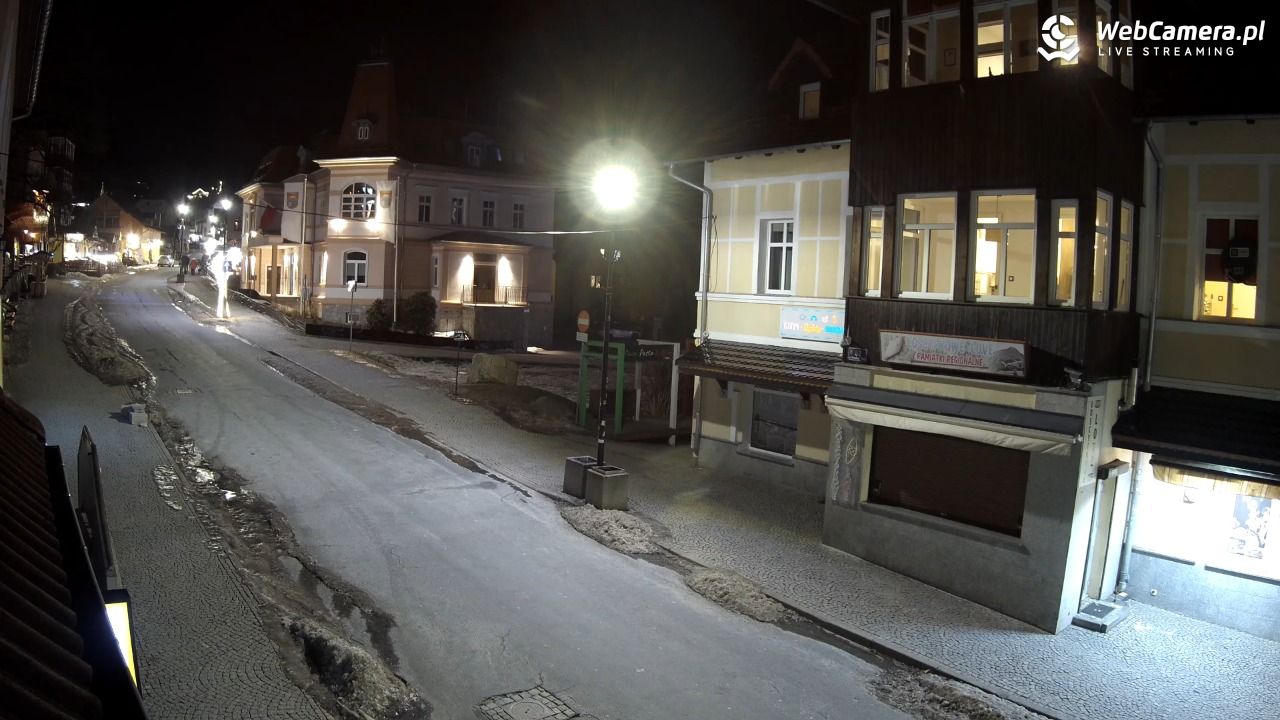 Karpacz - Nowy widok na deptak - 18 styczeń 2026, 19:49