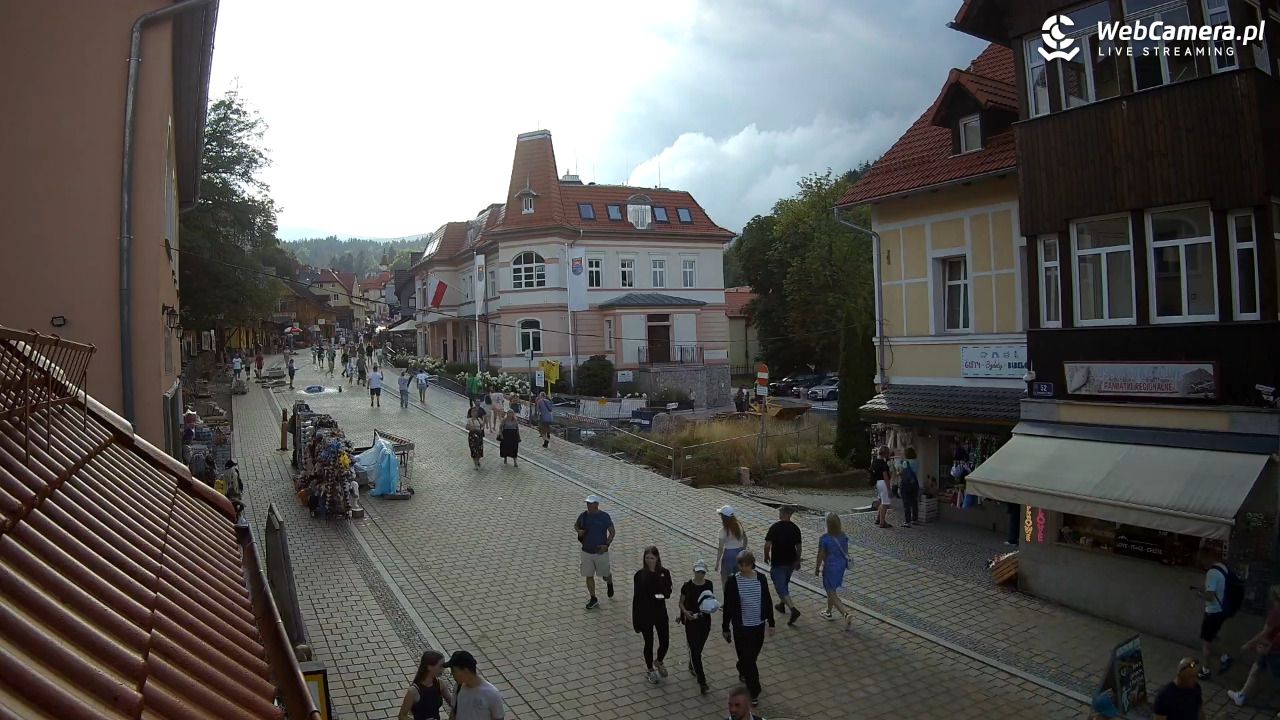 Karpacz - Nowy widok na deptak - 06 sierpień 2026, 17:39