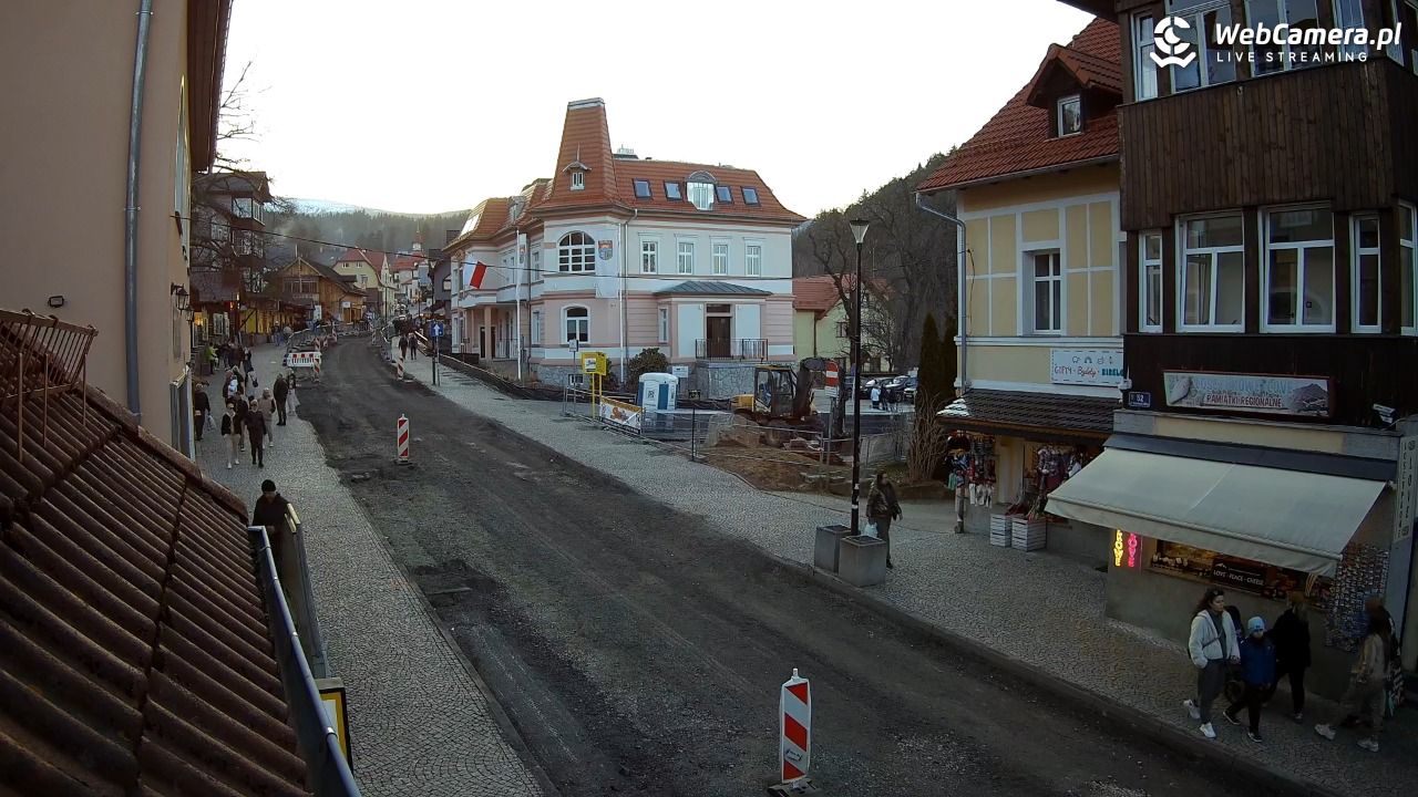 Karpacz - Nowy widok na deptak - 07 marzec 2026, 17:17