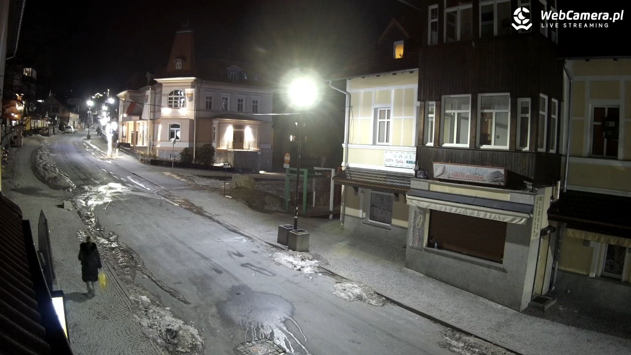 Karpacz - Nowy widok na deptak - 20 styczeń 2026, 21:44