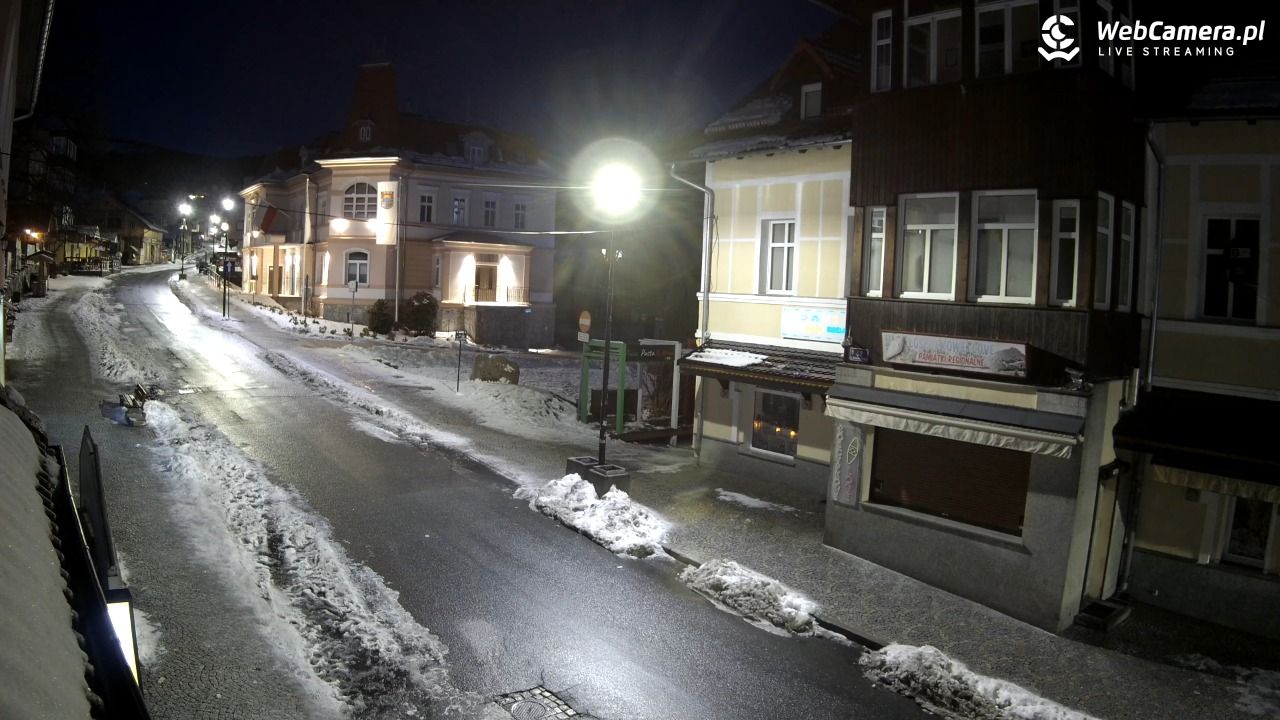 Karpacz - Nowy widok na deptak - 30 listopad 2025, 06:52