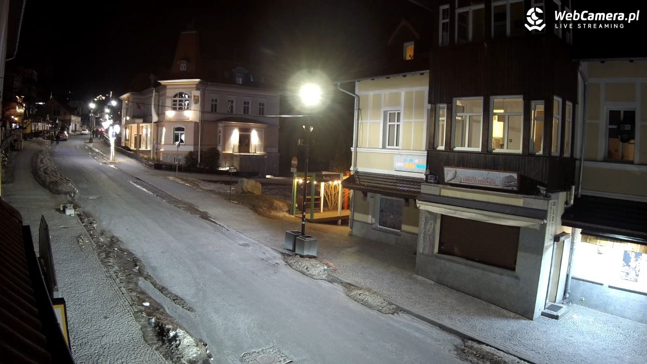 Karpacz - Nowy widok na deptak - 19 styczeń 2026, 21:19