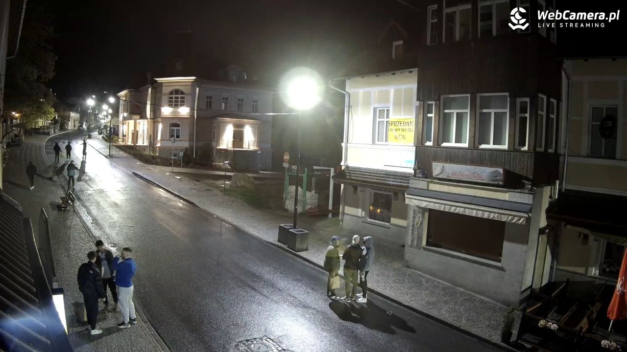 Karpacz - Nowy widok na deptak - 16 maj 2025, 23:01