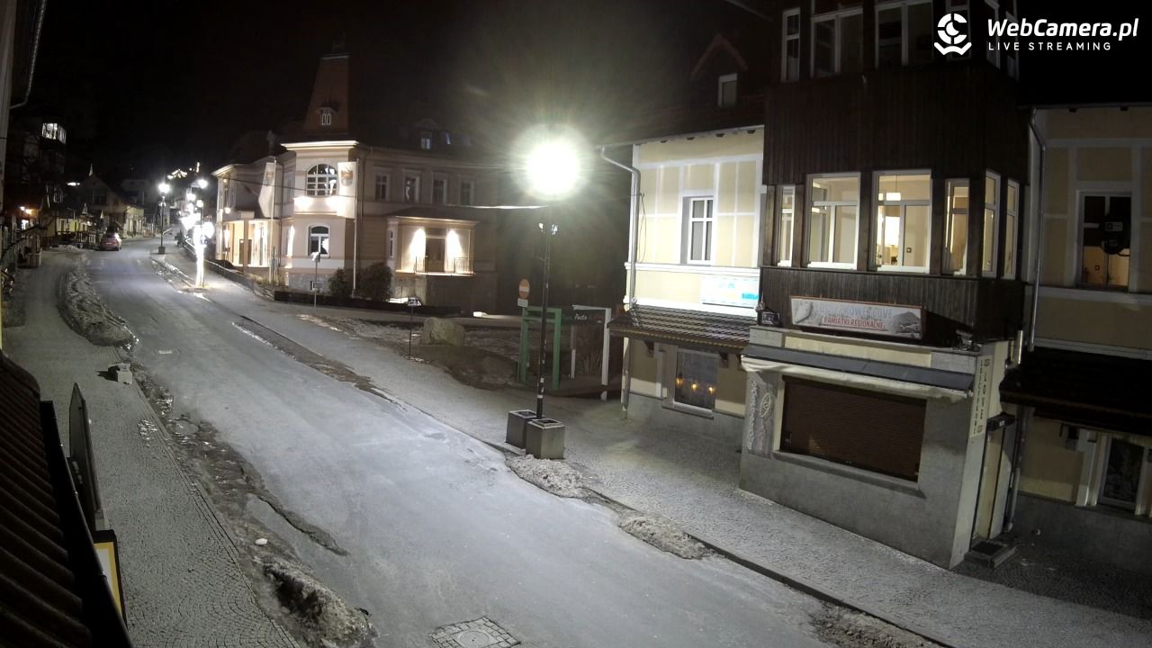 Karpacz - Nowy widok na deptak - 19 styczeń 2026, 23:33