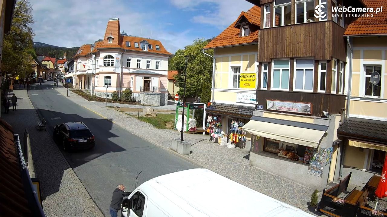 Karpacz - Nowy widok na deptak - 17 maj 2025, 10:19