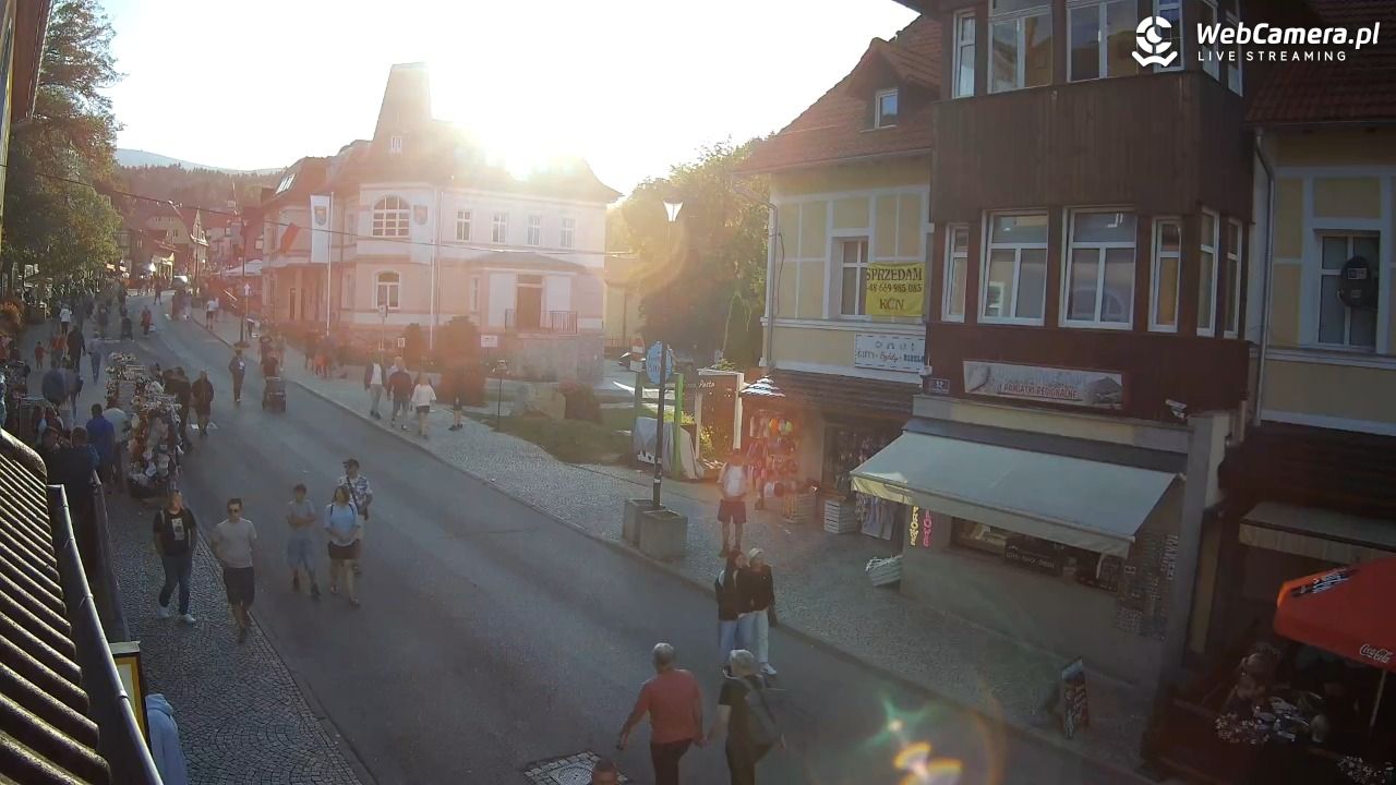 Karpacz - Nowy widok na deptak - 17 sierpień 2025, 18:44
