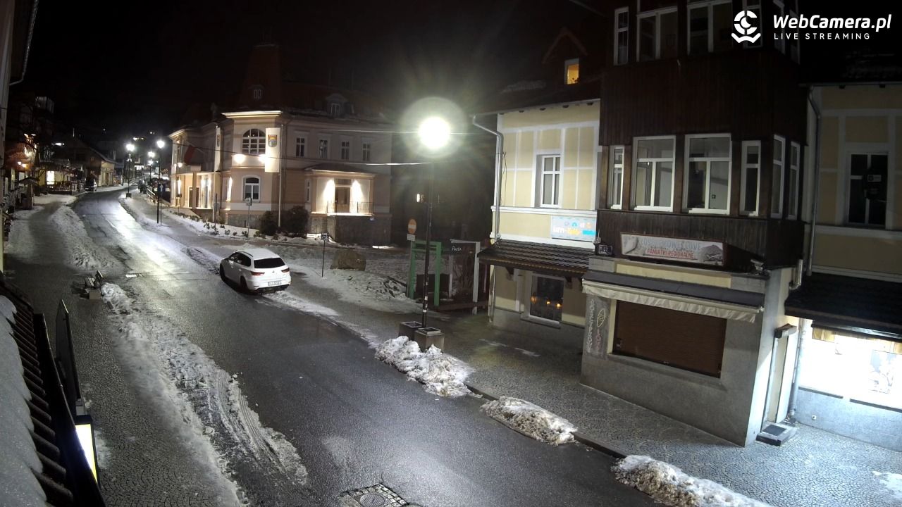 Karpacz - Nowy widok na deptak - 30 listopad 2025, 20:37