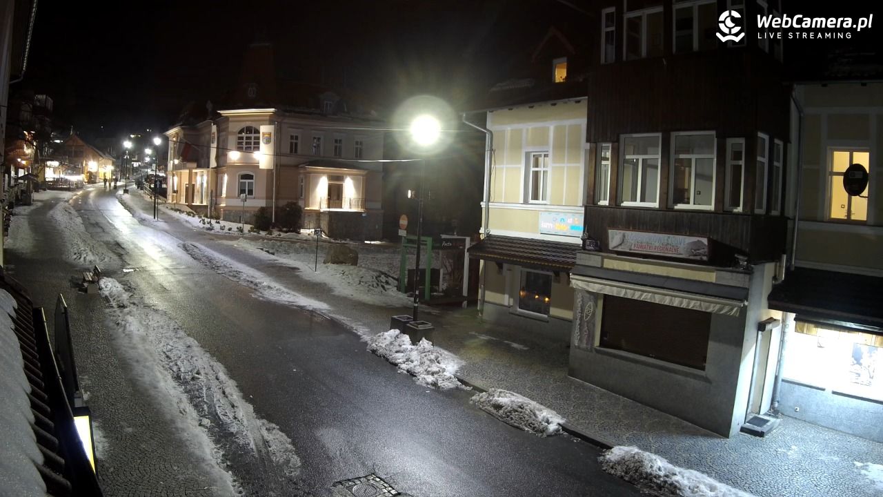 Karpacz - Nowy widok na deptak - 30 listopad 2025, 19:24