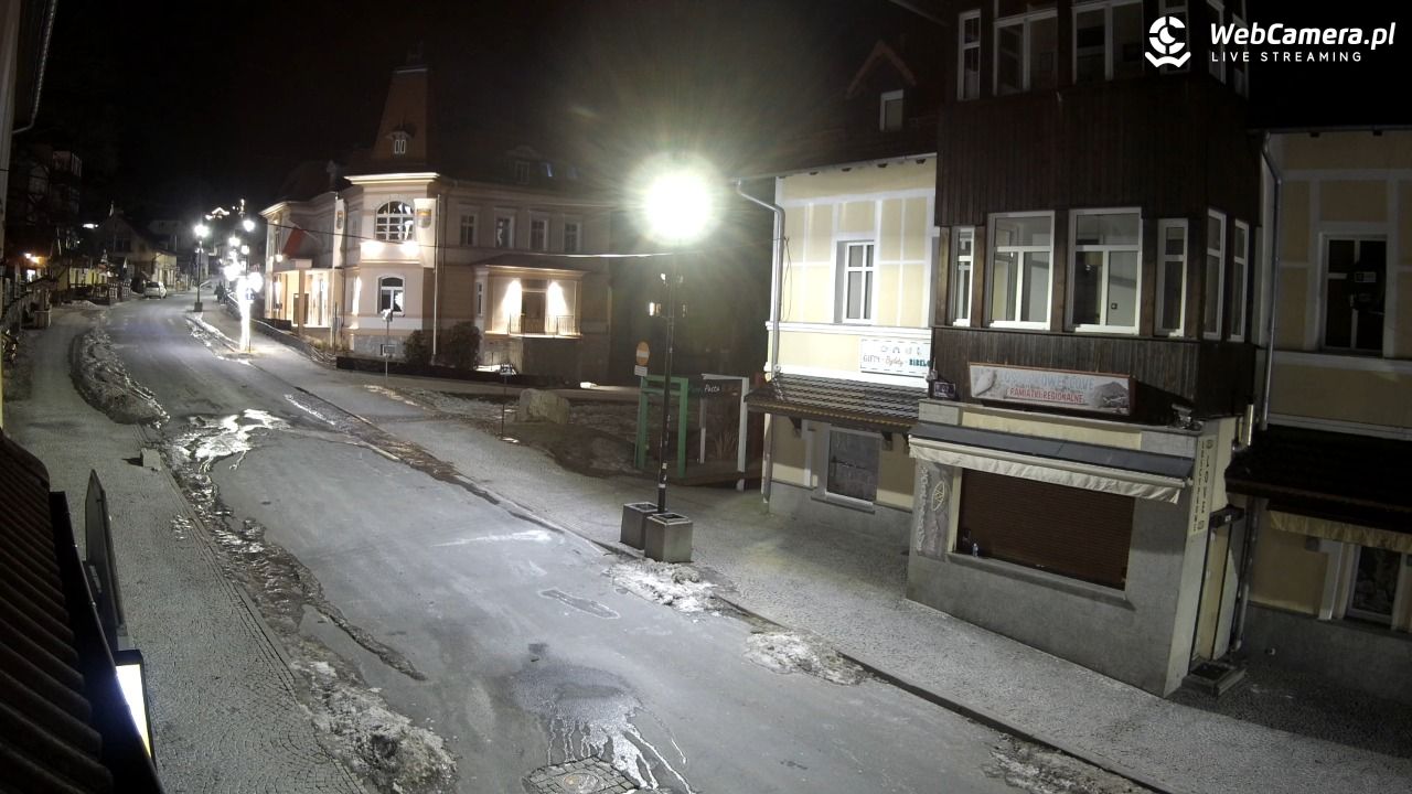 Karpacz - Nowy widok na deptak - 21 styczeń 2026, 00:49