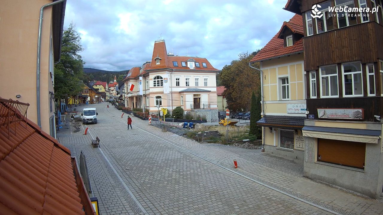 Karpacz - Nowy widok na deptak - 23 wresień 2026, 08:18
