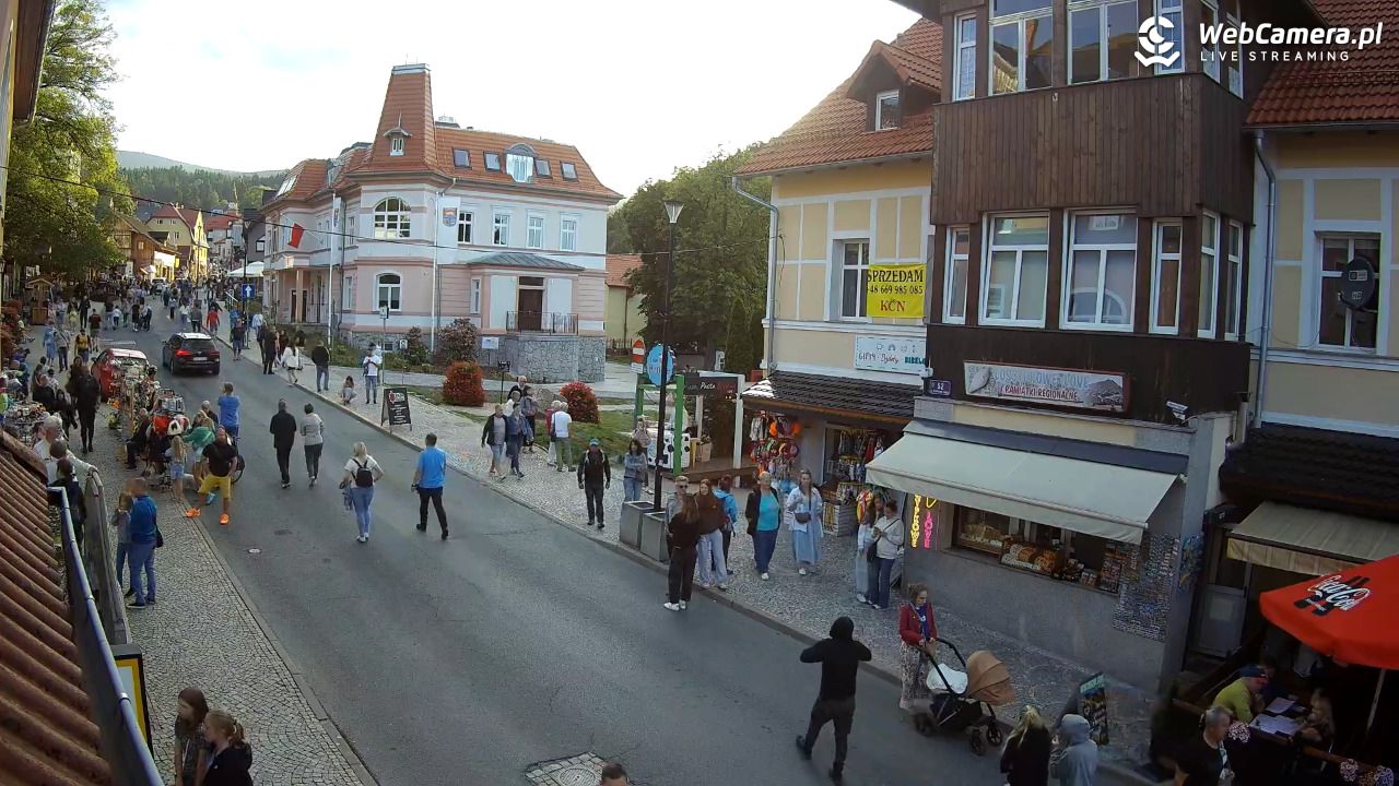 Karpacz - Nowy widok na deptak - 19 czerwiec 2025, 19:42