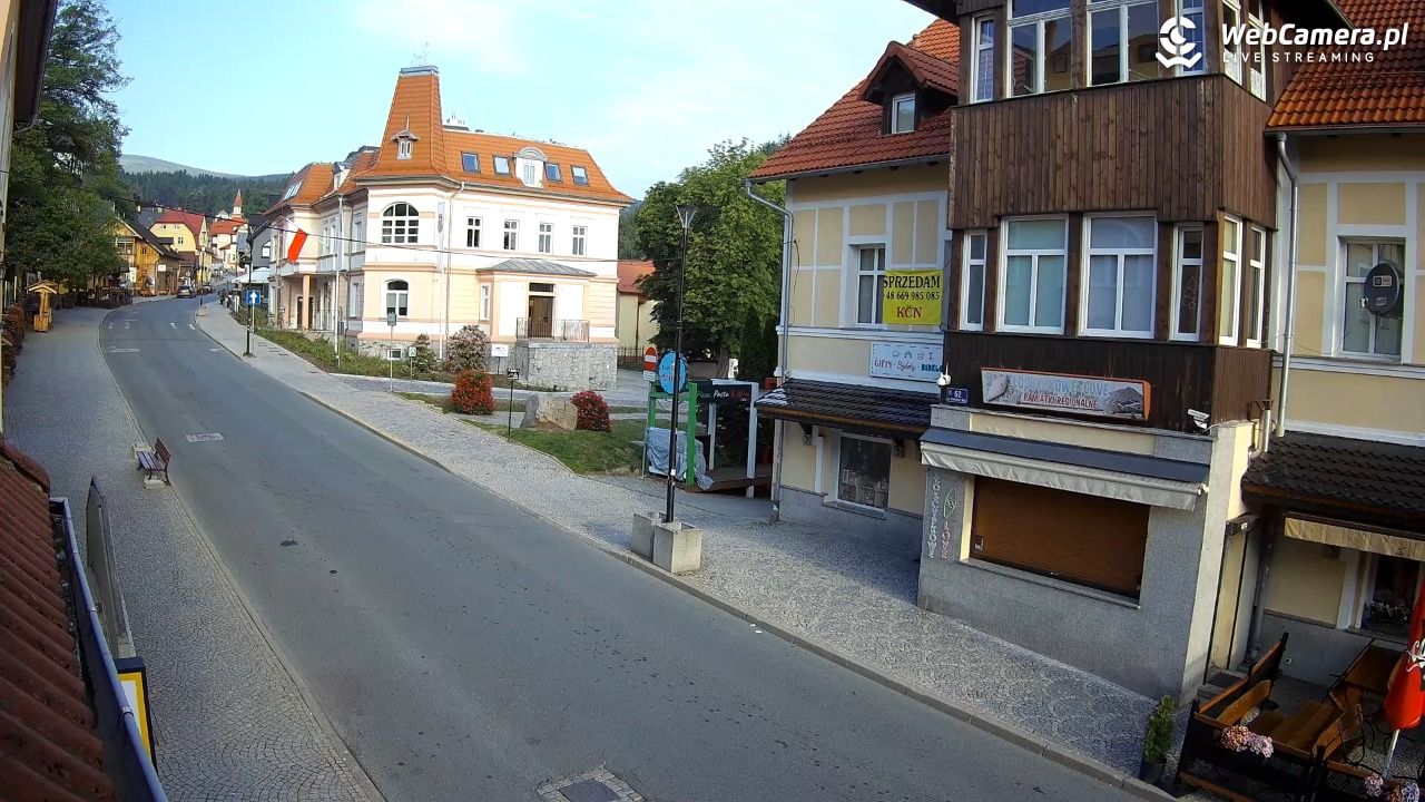 Karpacz - Nowy widok na deptak - 19 czerwiec 2025, 06:47