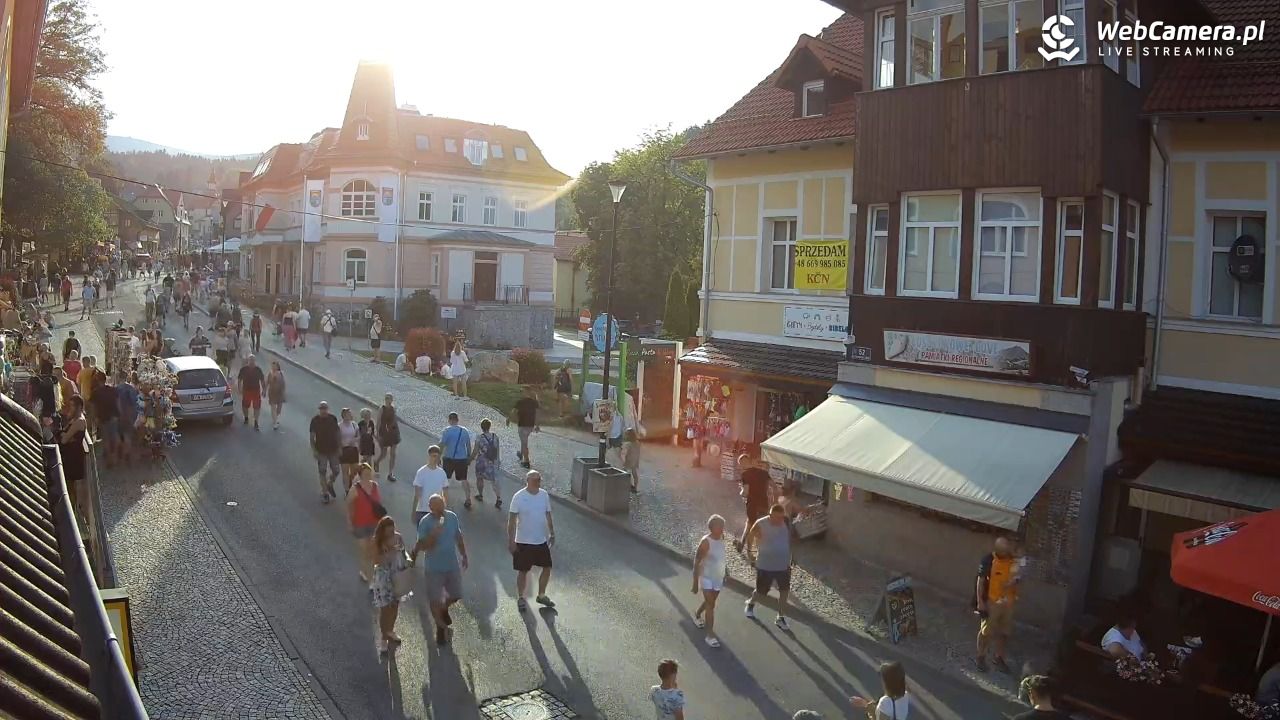 Karpacz - Nowy widok na deptak - 15 sierpień 2025, 18:10