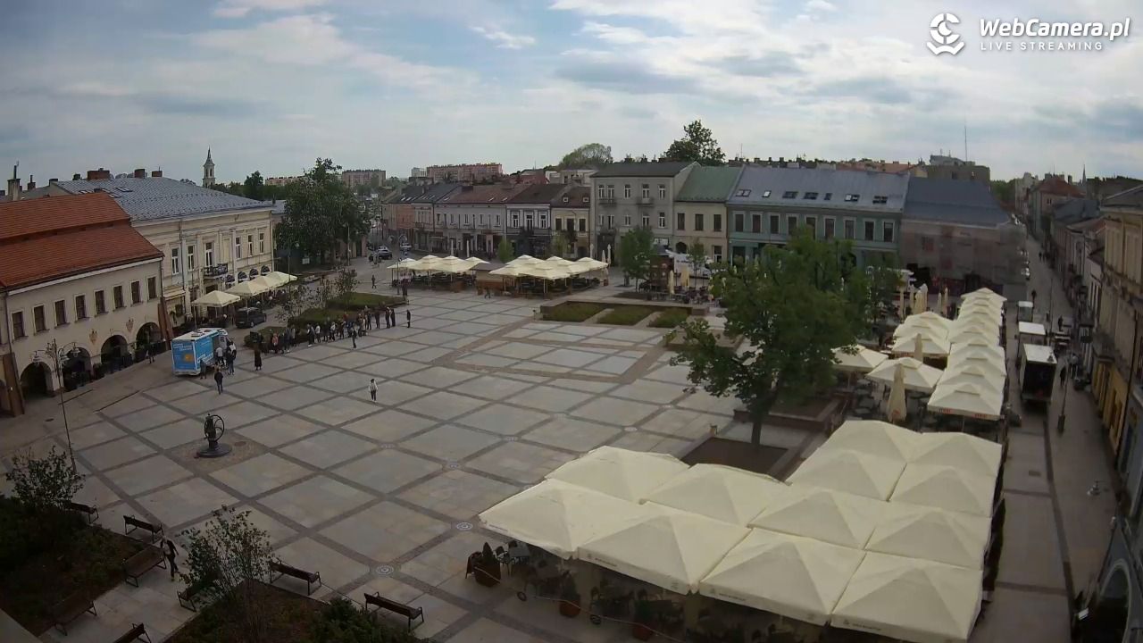KIELCE - widok na rynek - 15 maj 2026, 10:34