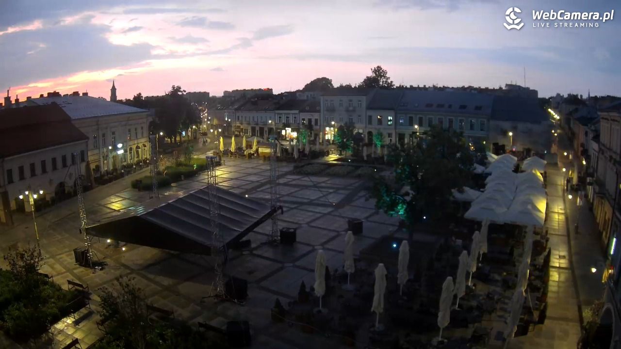 KIELCE - widok na rynek - 30 czerwiec 2026, 04:06