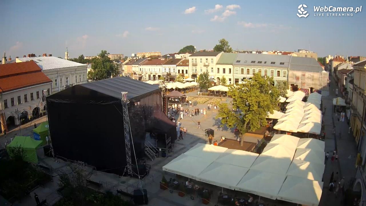 KIELCE - widok na rynek - 28 czerwiec 2026, 18:26