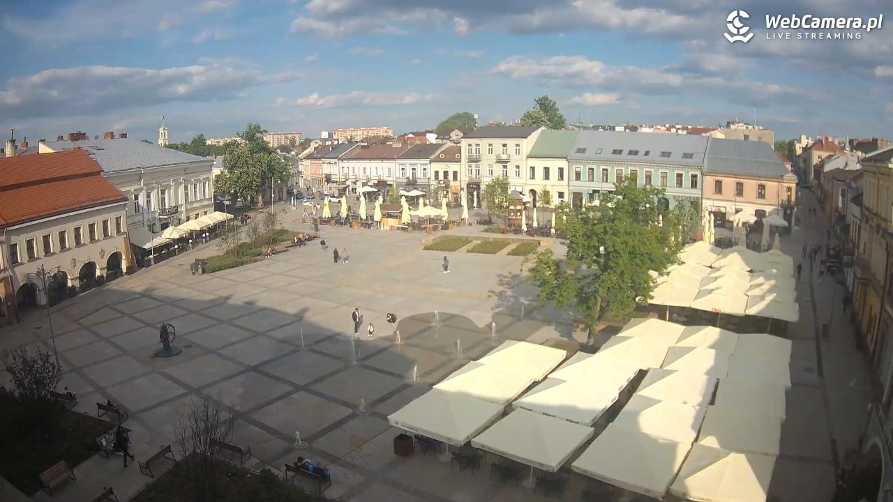 KIELCE - widok na rynek - 13 maj 2025, 17:45