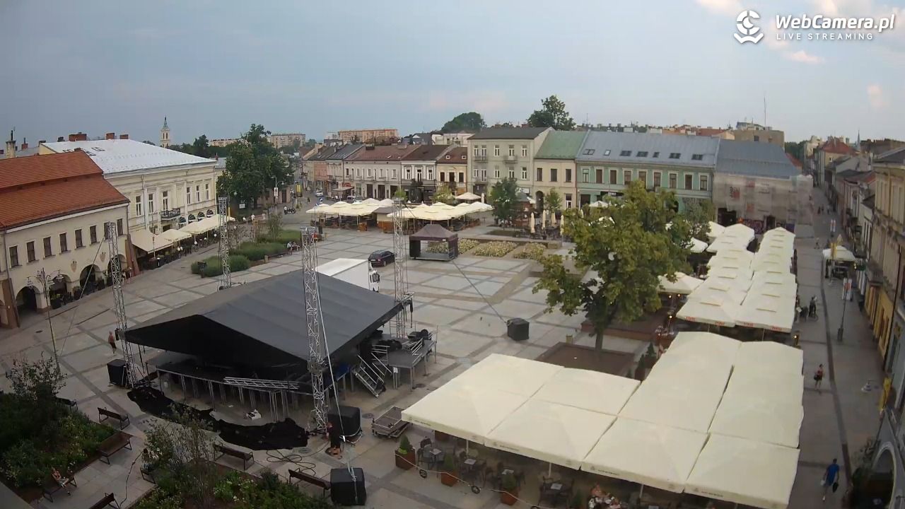 KIELCE - widok na rynek - 29 czerwiec 2026, 19:07