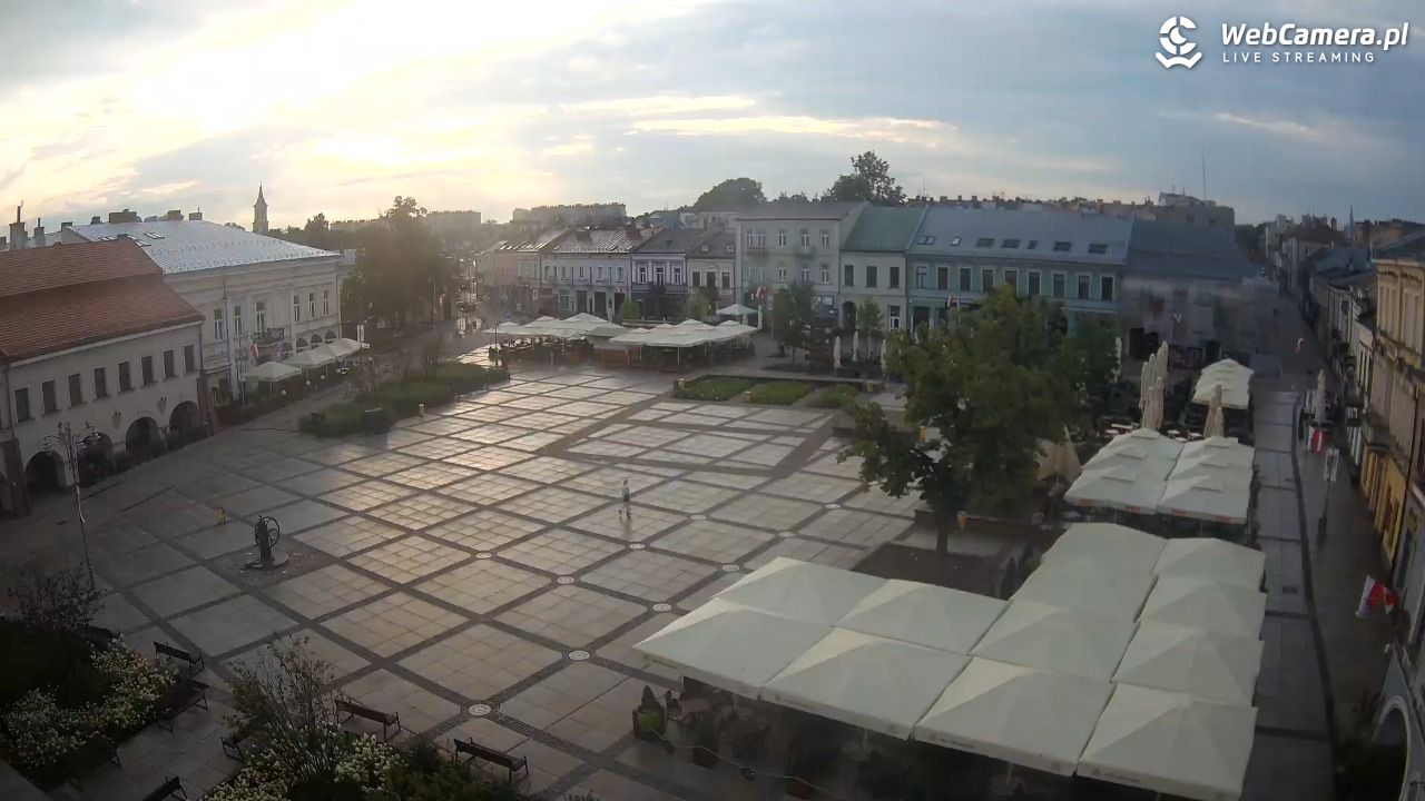 KIELCE - widok na rynek - 11 sierpień 2026, 06:28