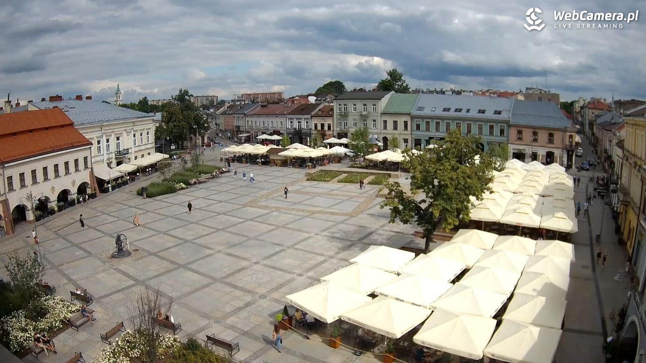 KIELCE - widok na rynek - 04 sierpień 2025, 15:34
