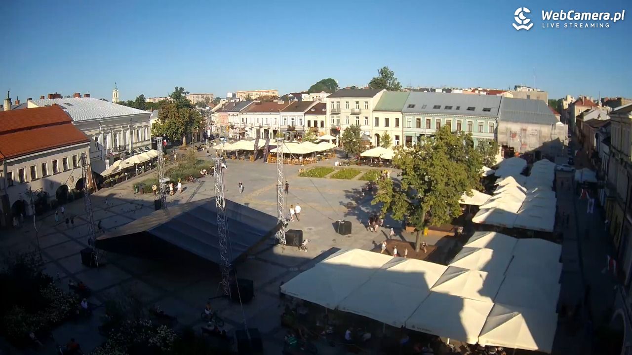 KIELCE - widok na rynek - 09 sierpień 2026, 17:55