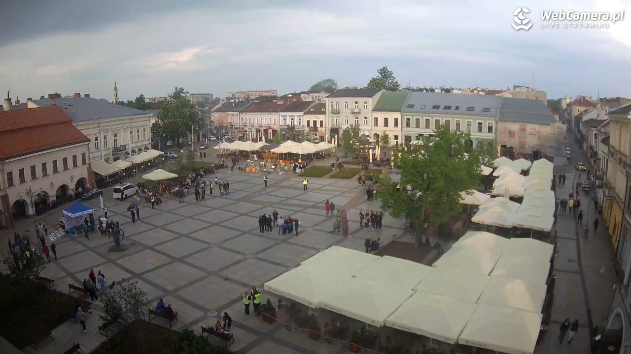 KIELCE - widok na rynek - 11 maj 2026, 18:25