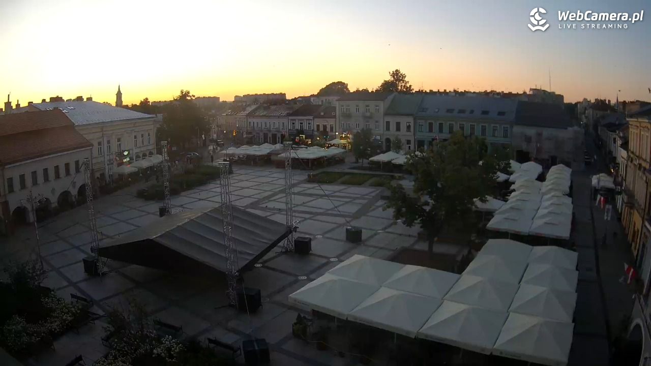 KIELCE - widok na rynek - 09 sierpień 2026, 05:10