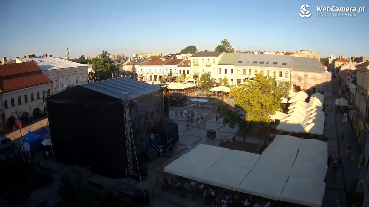 KIELCE - widok na rynek - 27 czerwiec 2026, 19:13