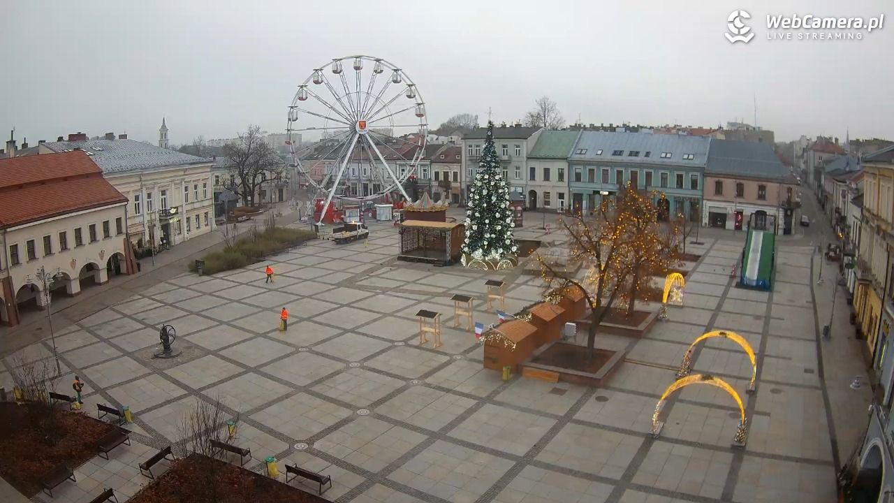 KIELCE - widok na rynek - 07 grudzień 2025, 07:52