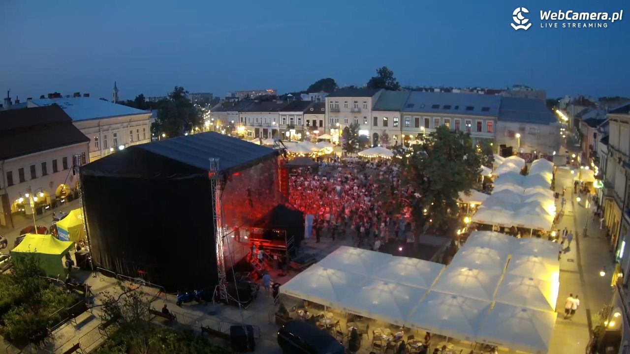KIELCE - widok na rynek - 28 czerwiec 2026, 21:32