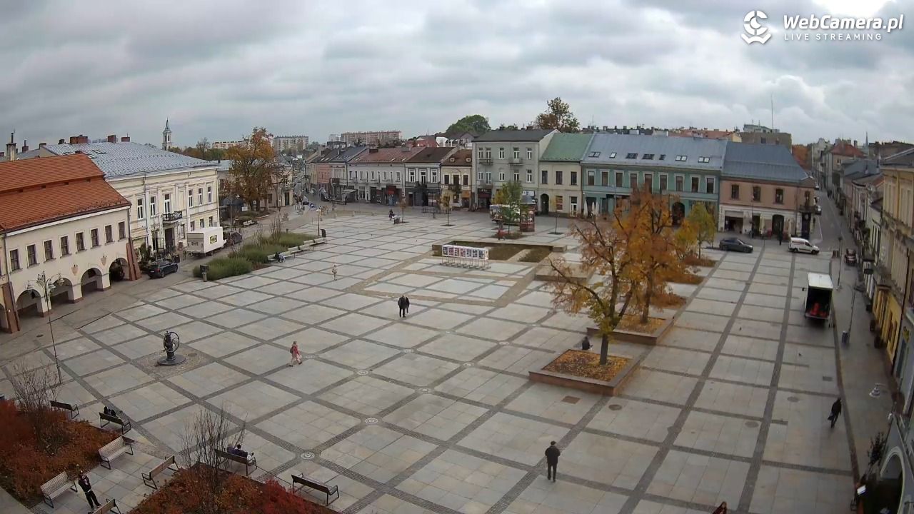 KIELCE - widok na rynek - 17 październik 2025, 11:25