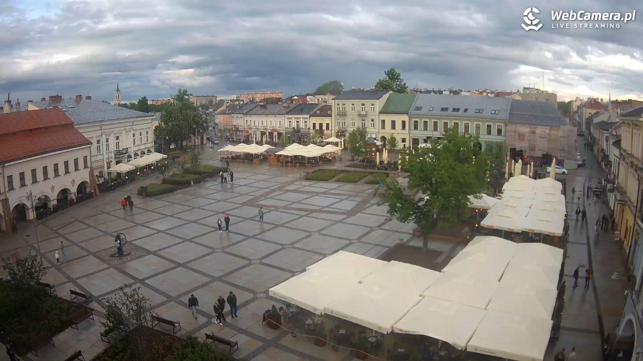 KIELCE - widok na rynek - 15 maj 2026, 19:03