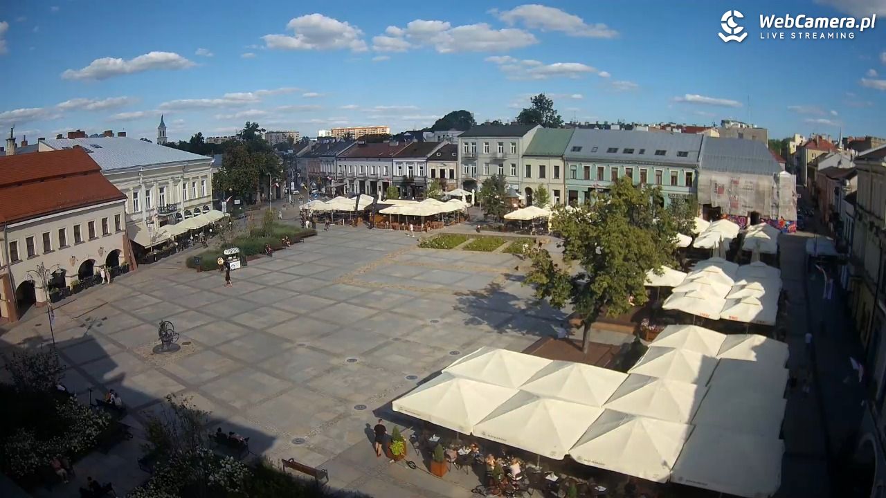 KIELCE - widok na rynek - 12 sierpień 2026, 16:48