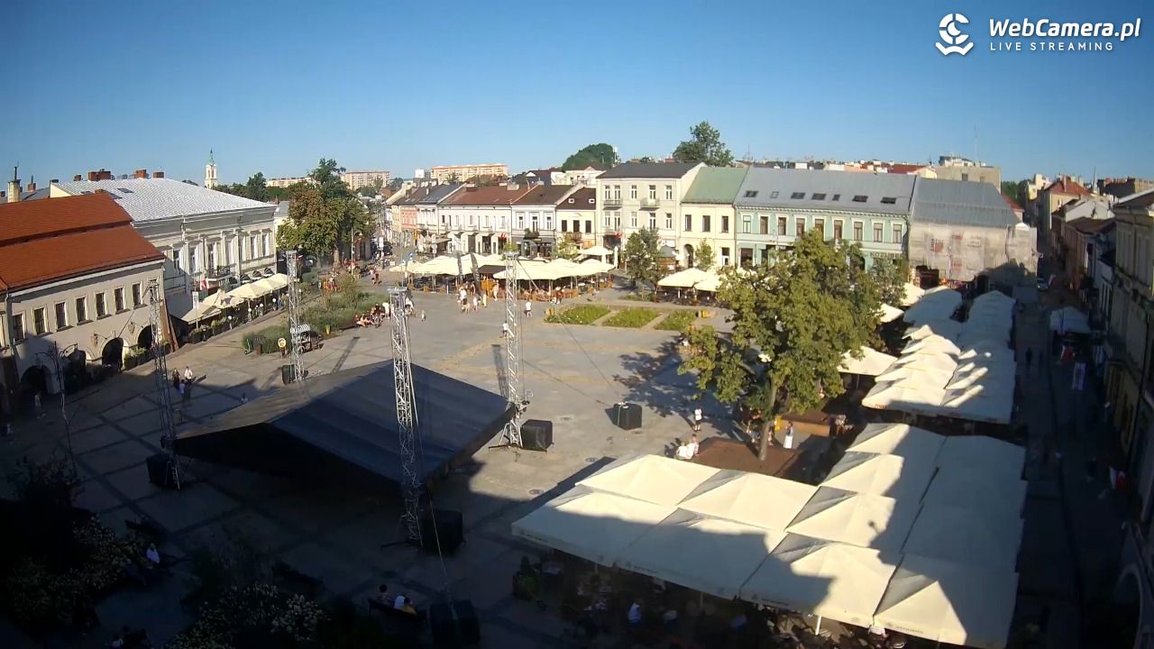 KIELCE - widok na rynek - 09 sierpień 2026, 17:43