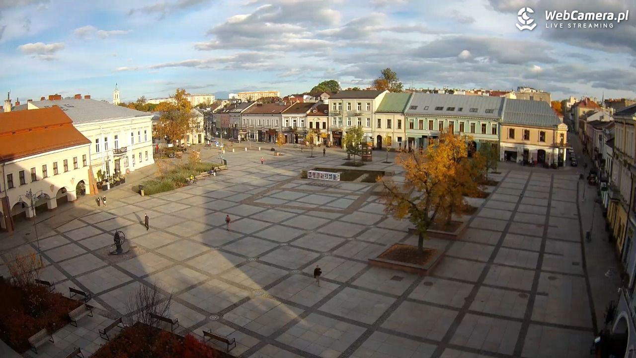 KIELCE - widok na rynek - 13 październik 2025, 16:28