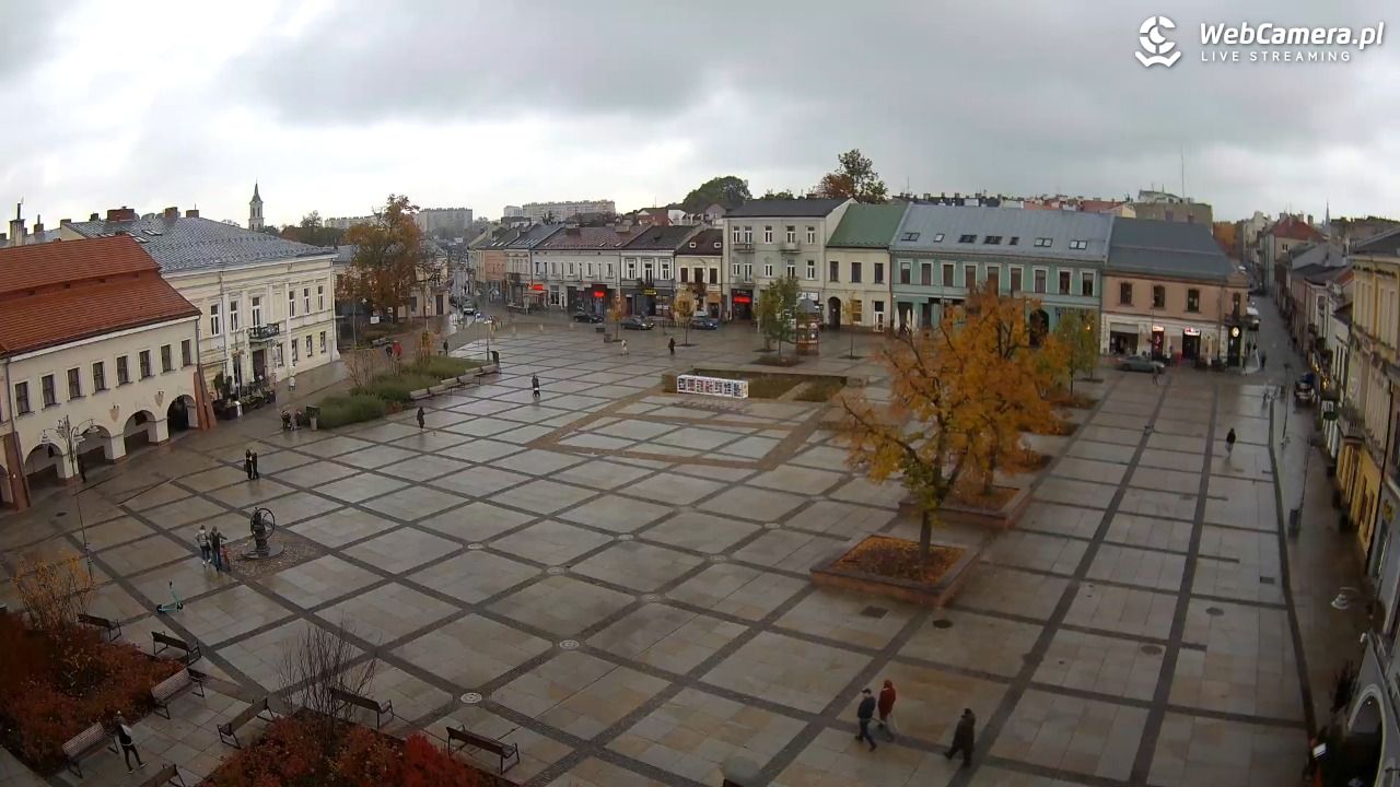 KIELCE - widok na rynek - 14 październik 2025, 15:11