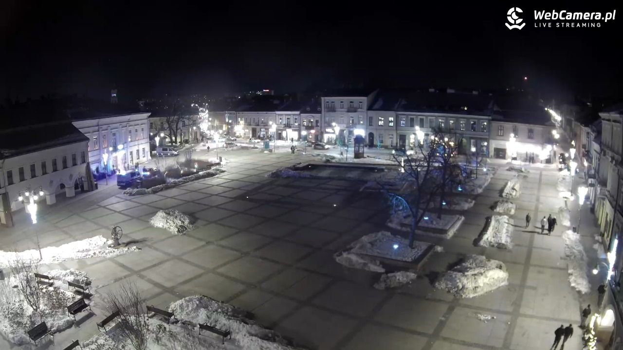 KIELCE - widok na rynek - 17 styczeń 2026, 23:14