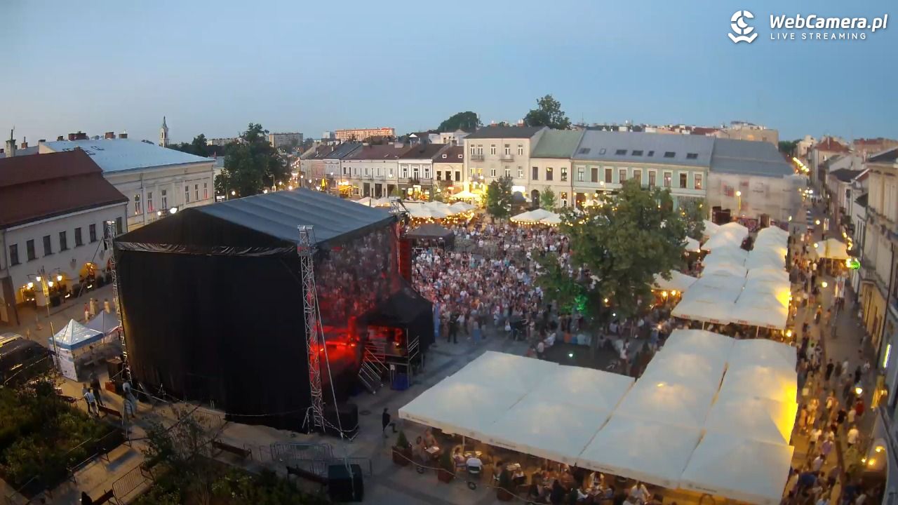 KIELCE - widok na rynek - 27 czerwiec 2026, 21:19